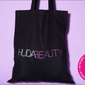 💗Huda Beauty Black Tote Bag